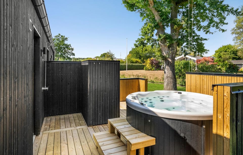 hot-tub