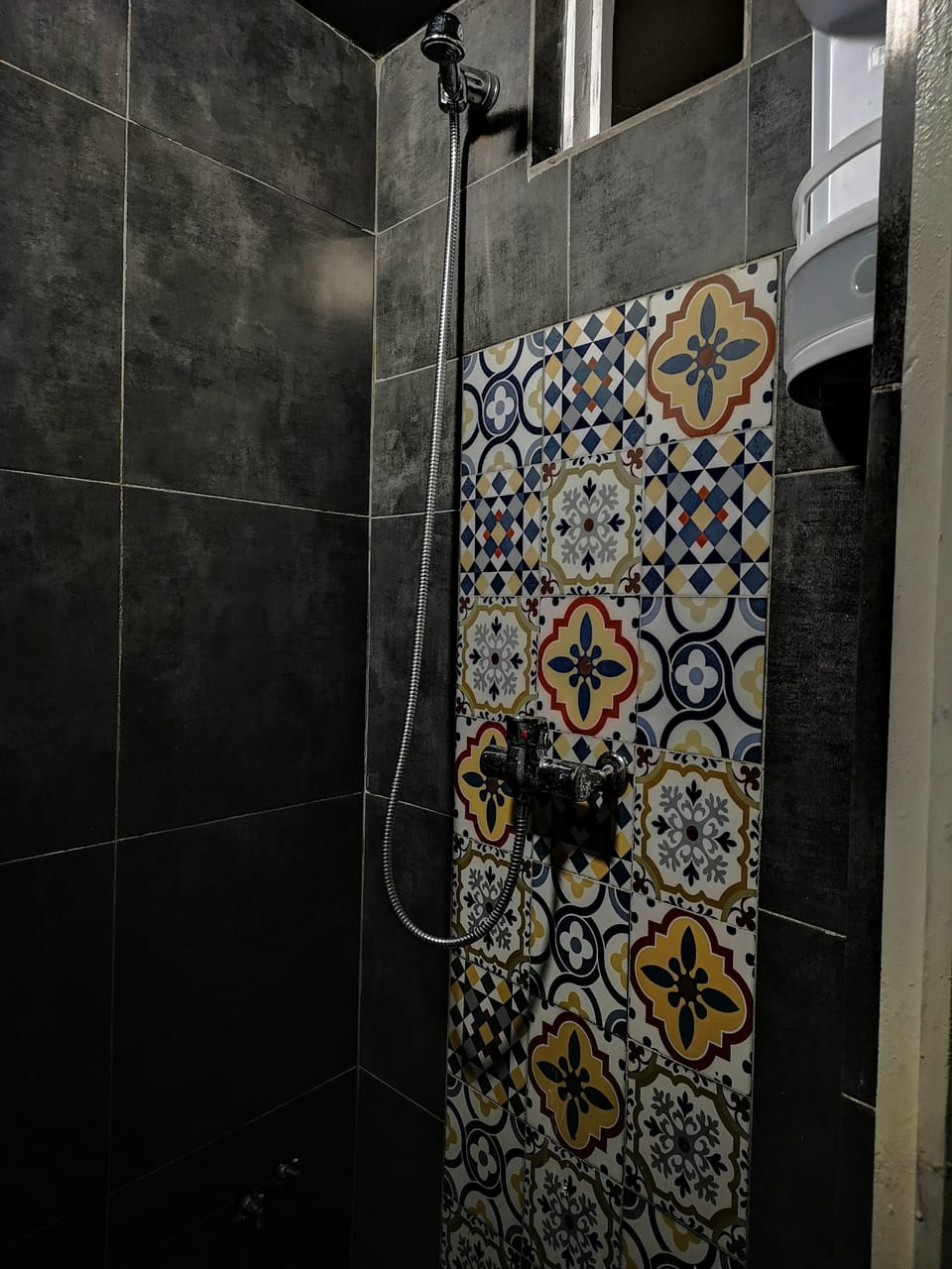 Bathroom 1: ground floor