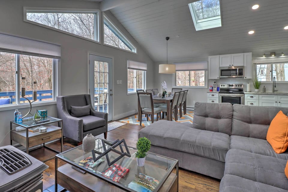 Living Room | 55-Inch Smart TV