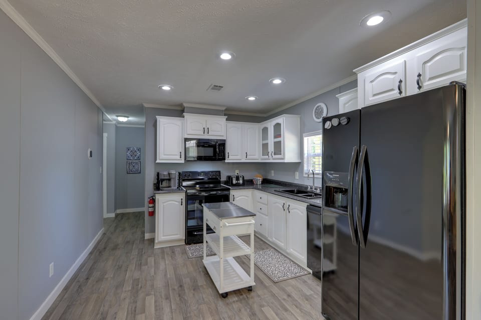 Kitchen | Fully Equipped | New Appliances