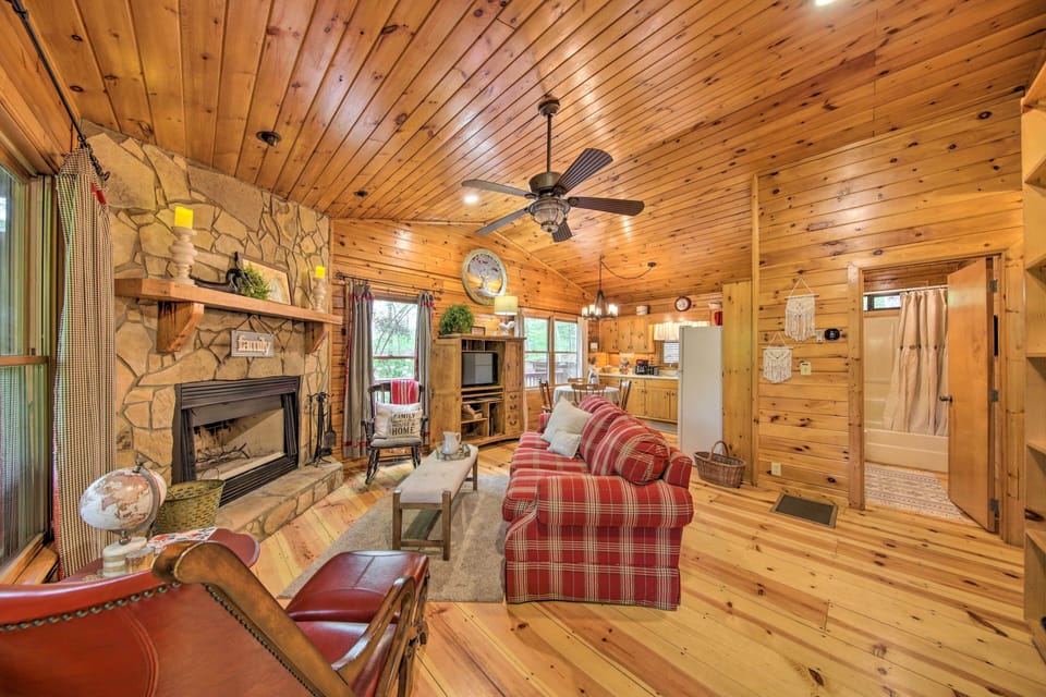 Living Area | Gas Fireplace