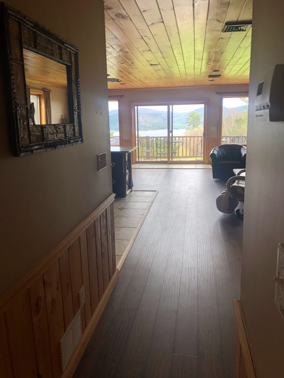 Panoramic Lakeviews, come enjoy any season. Bolton Landing-2 minutes from Town!  House in Bolton Landing