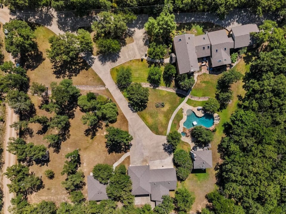 Lakefront Resort 2 Acre Property