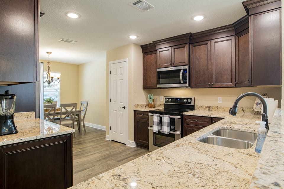 Full equipped kitchen
