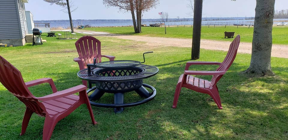 Fire Pit with cooking grate