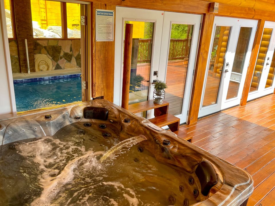 Indoor spa tub