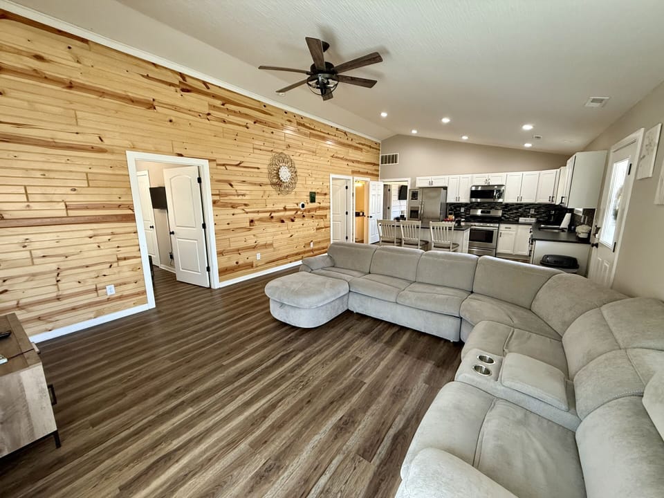 Living Room / Lounge