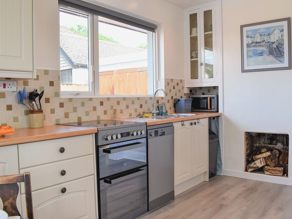 Kitchen | Seascape, Sidmouth