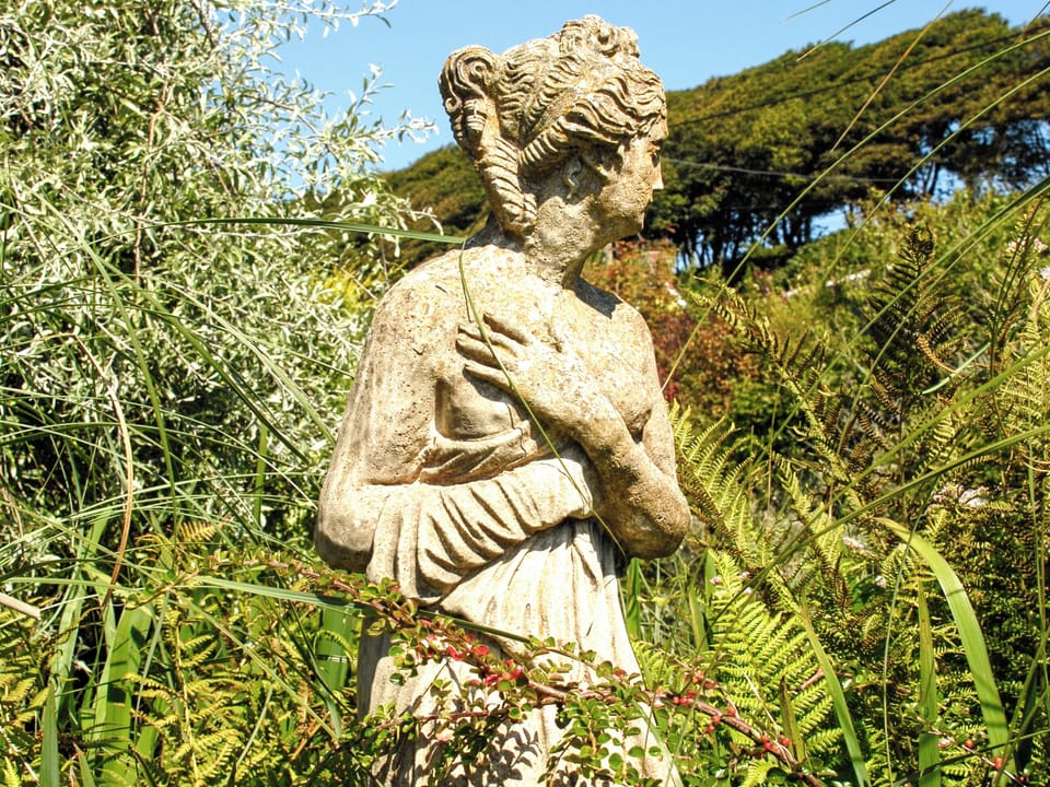 Garden and grounds | Trinity Cottage - Burton Ferry Holiday Cottages, Burton, nr Milford Haven