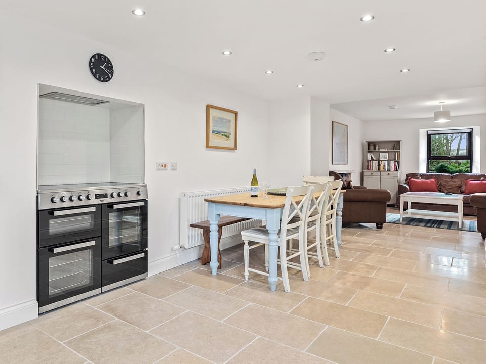 Interior | Morfa Ganol, Llangrannog