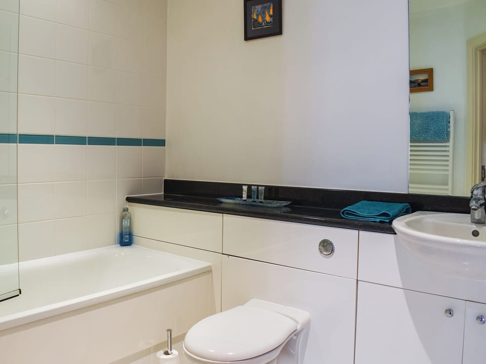 Bathroom | Lime Court, Leatherhead, near Surrey