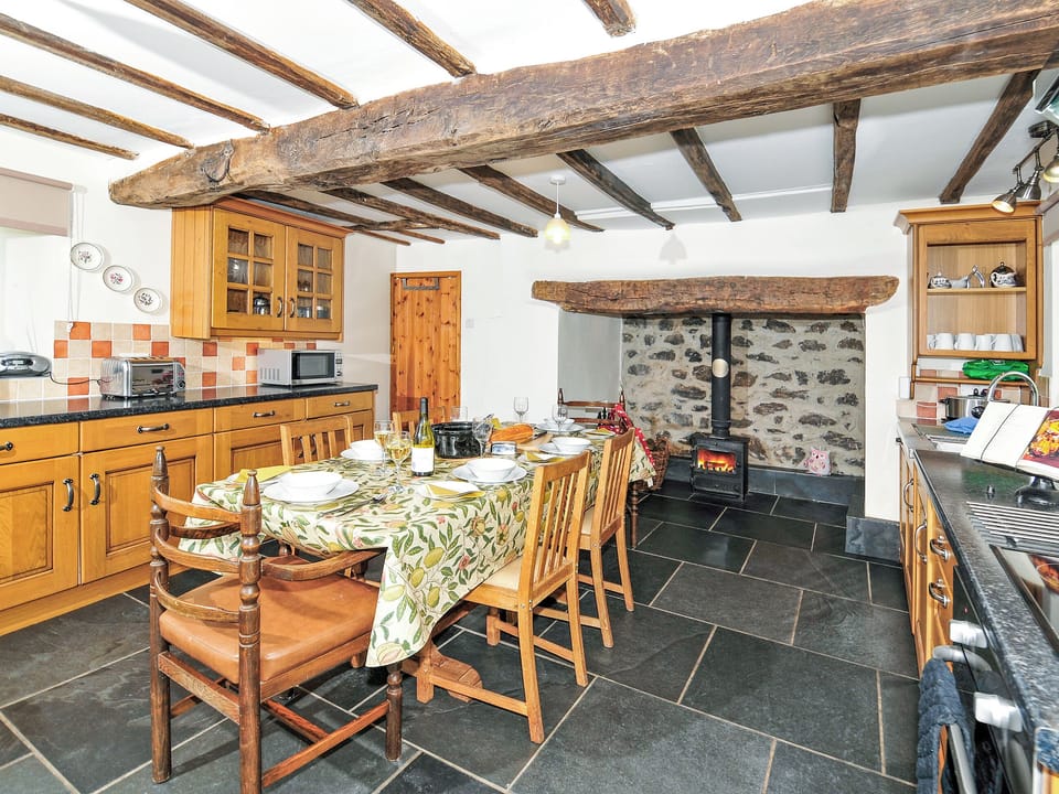 Dining Area | Bwthyn yr Ardd - Criccieth Cottages, Criccieth