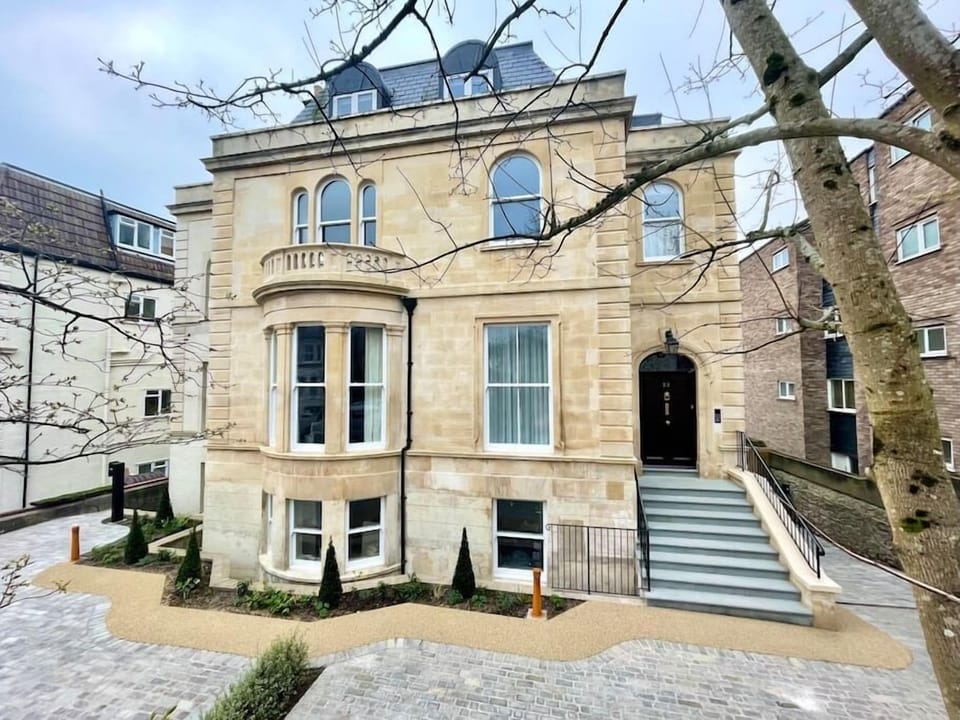 Exterior (1)
