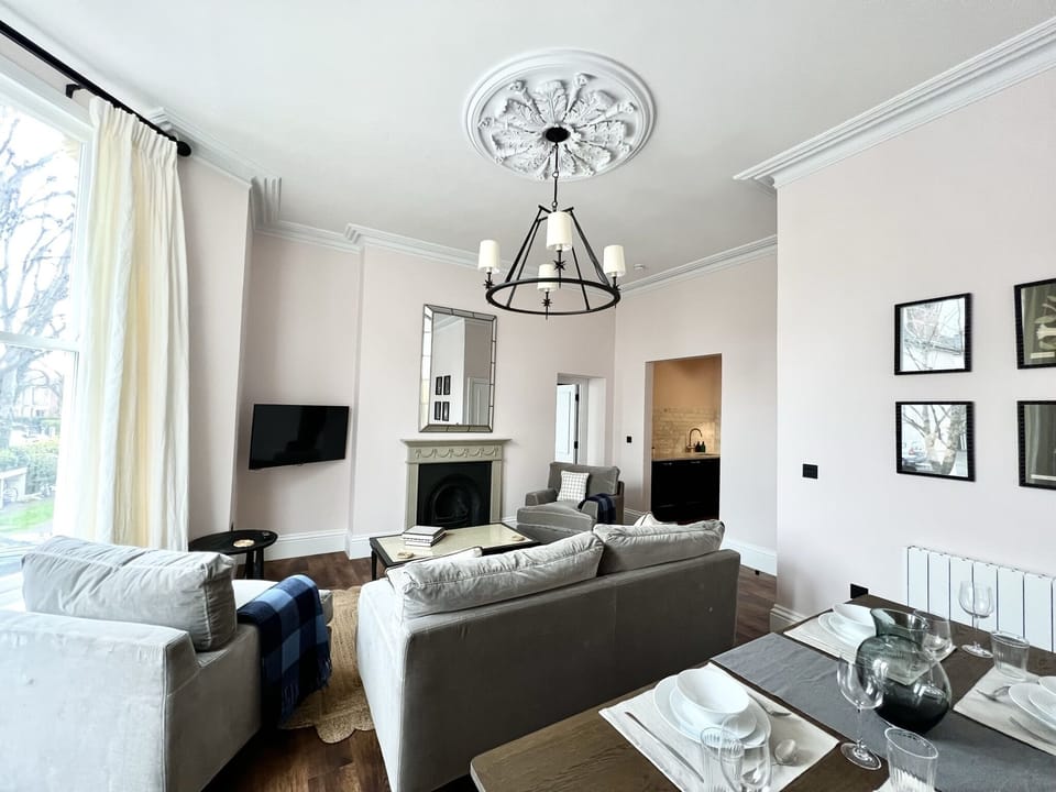 Living Room with Smart TV (1)