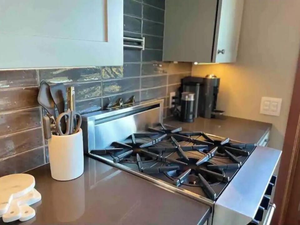 Chef's Kitchen 