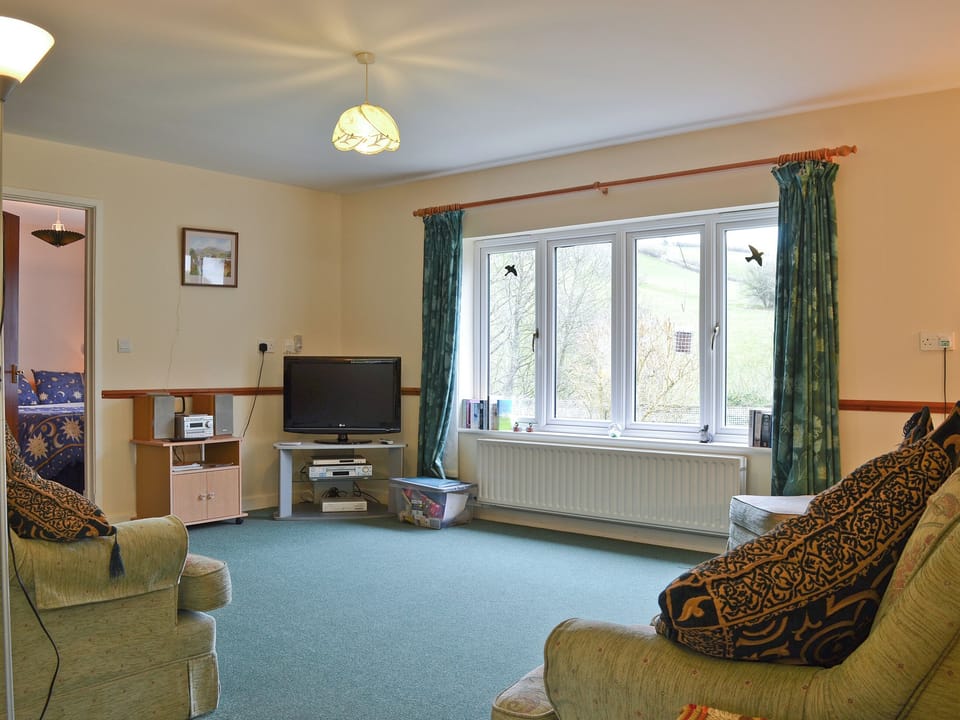 Living room | Madog&rsquo;s Wells - Blackbird Cottage, Llanfair Caereinion, nr. Welshpool