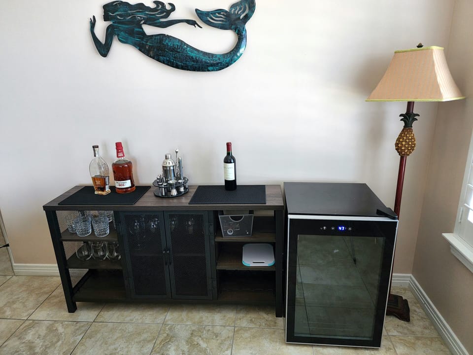 Bar and Drink refrigerator
