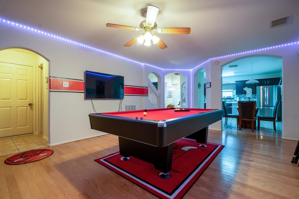 Chicago Bulls Game Room with 15 plus card and game board games