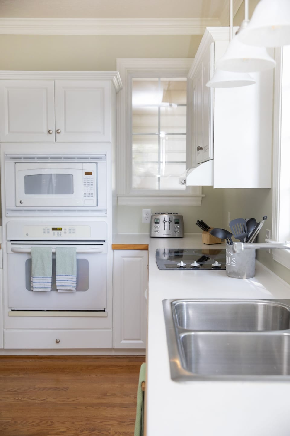 stove/ microwave/flat cooktop 