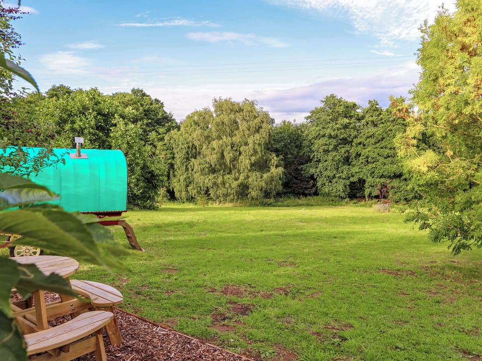 Outdoor area | Copperbeech Bowtop, Malpas