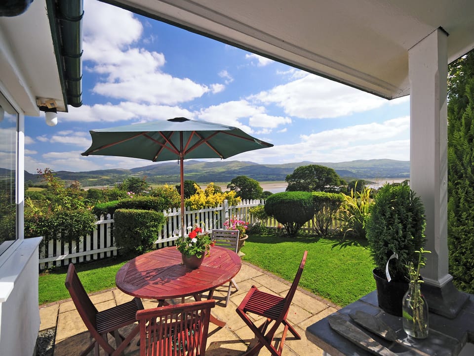 Outdoor area | Fron Cottage, Portmeirion