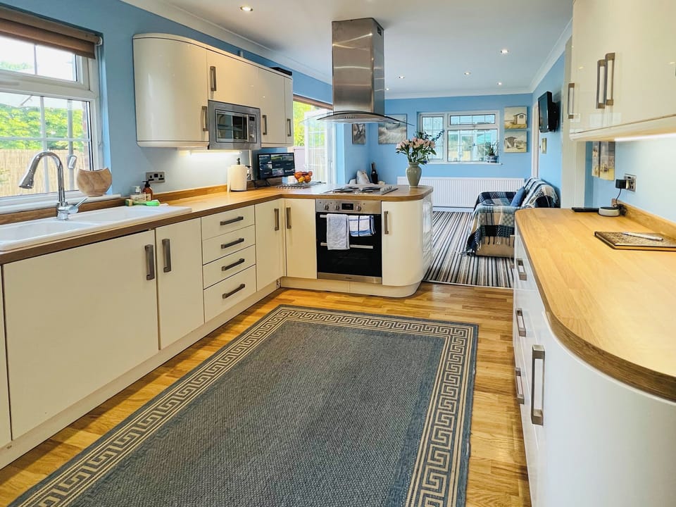 Kitchen area | Downsview Park - Downsview, Wick, near Littlehampton