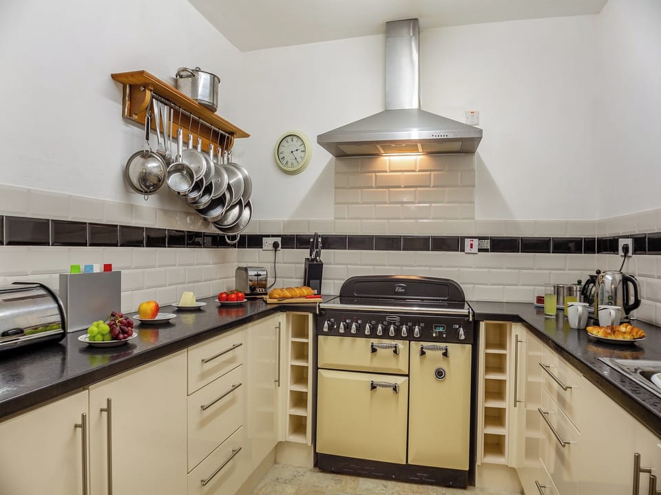 Kitchen | Sea and Sands, Barmouth