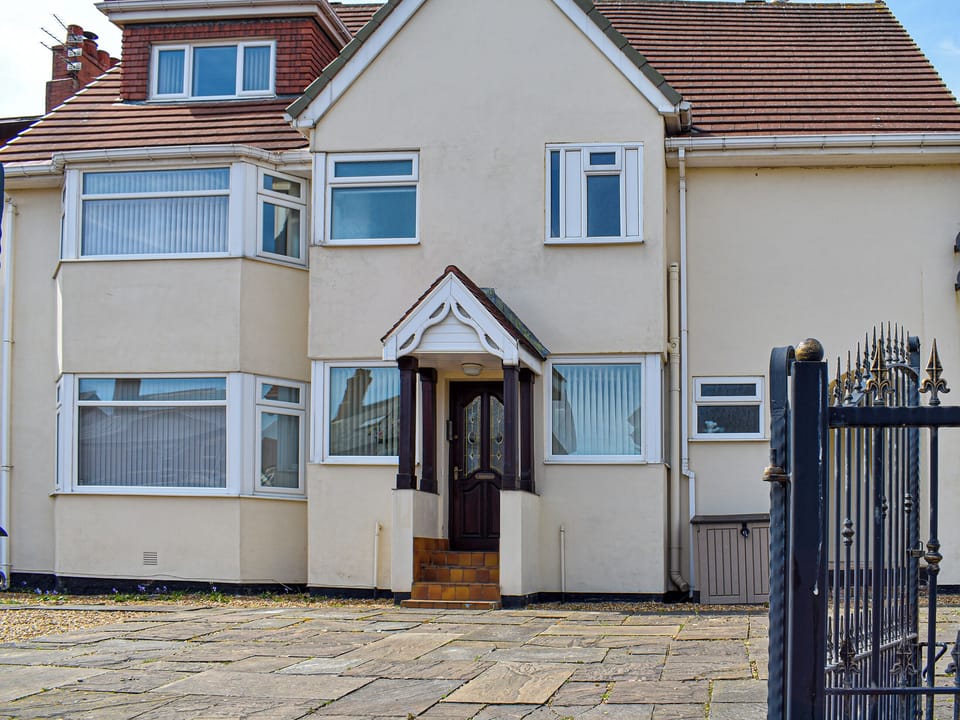 Exterior | Birkby Lodge, Lytham St Annes