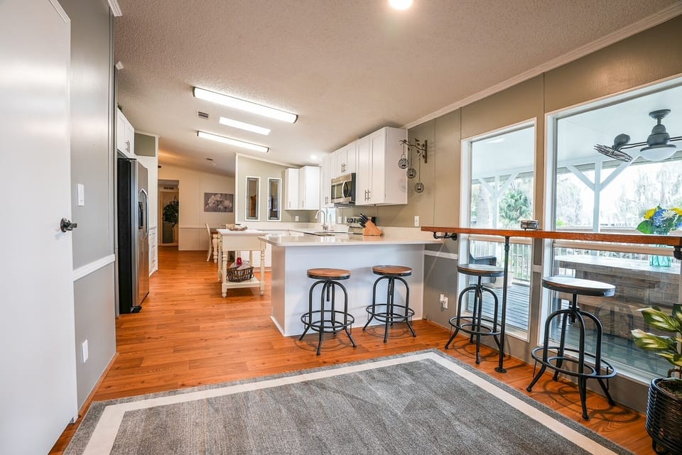 Kitchen eat in area