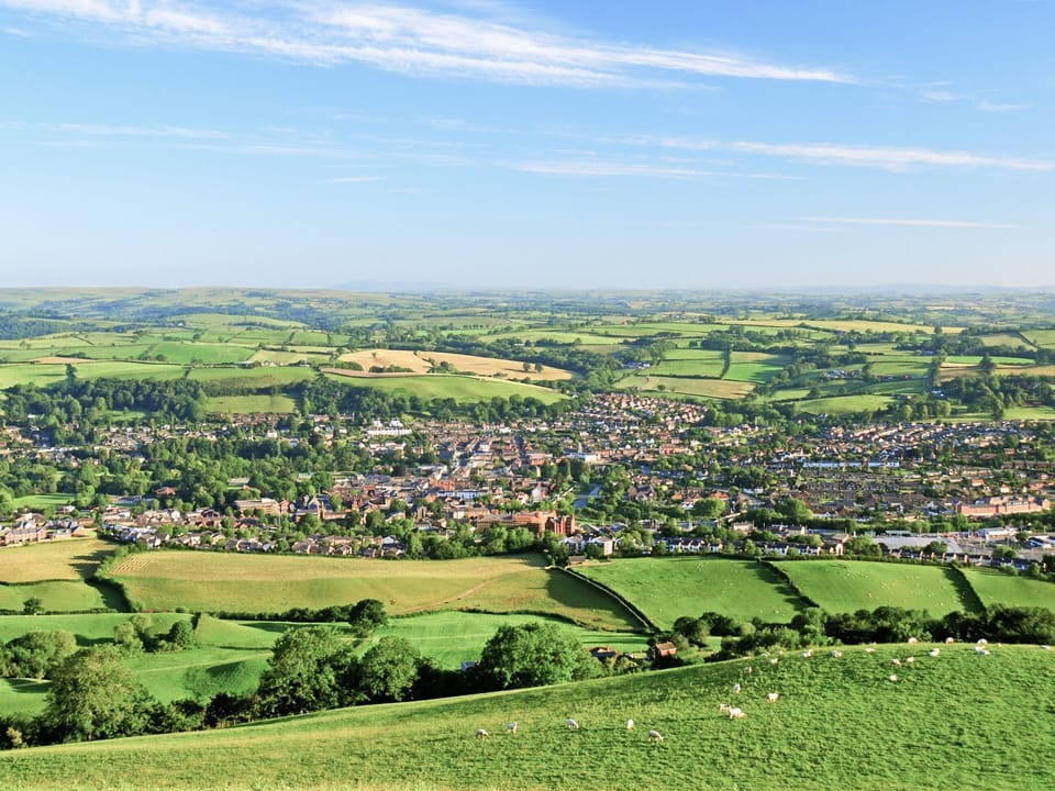 Outdoor area | Kites Nest - Bechan Retreats, Newtown