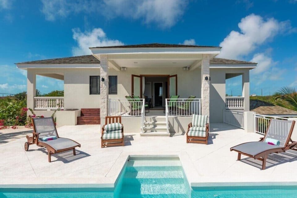 Pool and patio