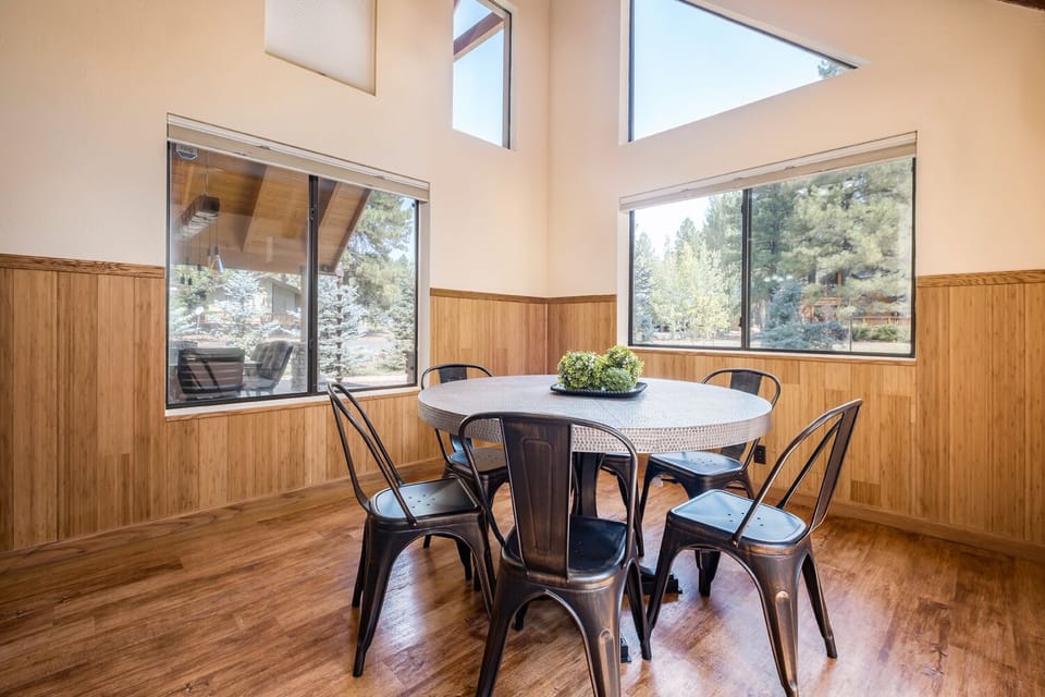 private dining room 
