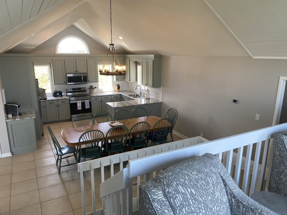 Kitchen (looking from loft)