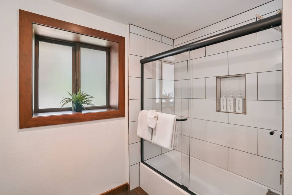 The shower is up to date and has excellent water pressure.