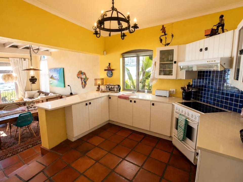 The kitchen 