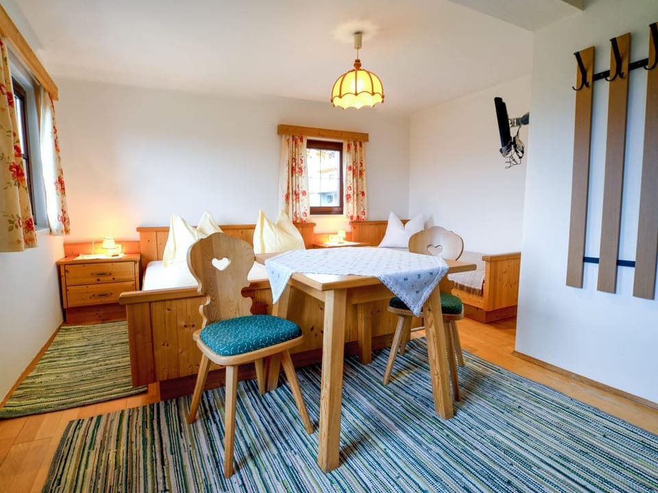 Triple room with shower, WC - Edlingerhof Country House in Schladming