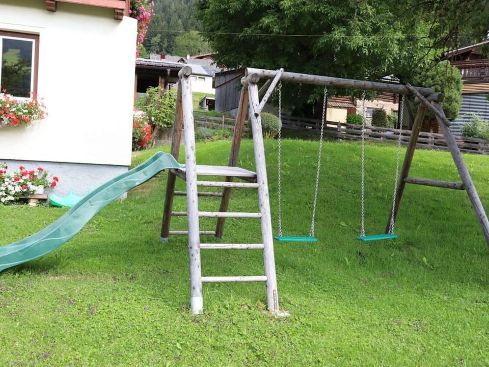 Double room with shower, WC - Edlingerhof Country House in Schladming