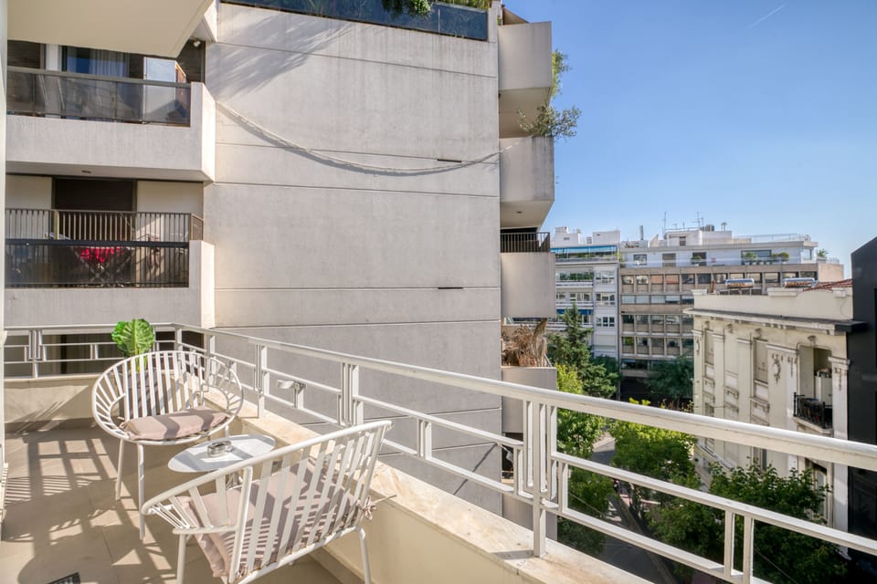 View, Balcony, terrace or patio, Sitting area, City view, Quiet street view