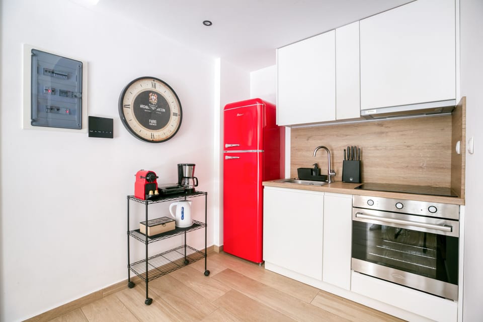 Coffee/tea facilities, Oven, Stovetop, Toaster, Kitchen
