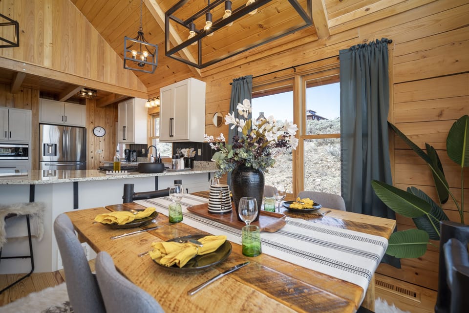 Modern Decor in Cozy Rocky Mountain Cabin