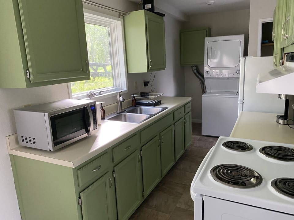 Full kitchen with utensils