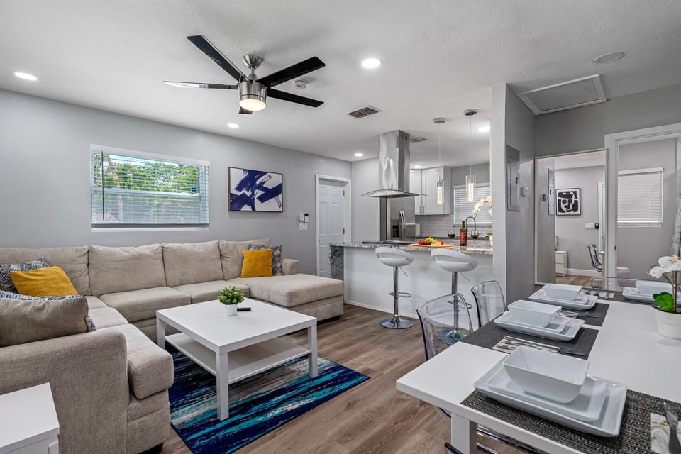 Cozy open area for relaxing, cooking and eating great meals with family. What more could you ask for? Create beautiful memories with your loved ones in this magnificent property. Reserve this property now!