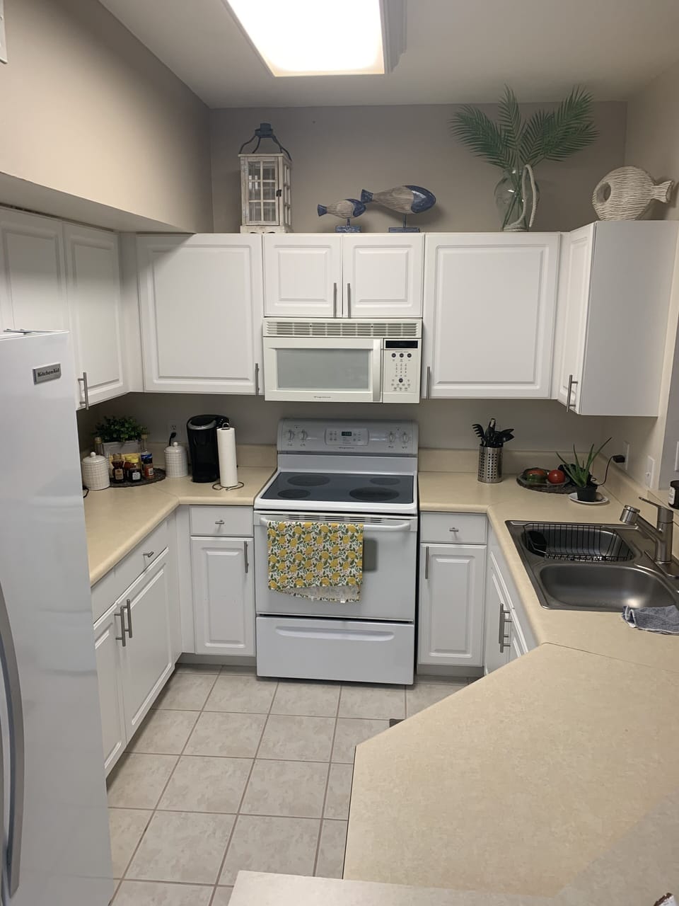 Kitchen, includes everything needed for an extended stay.