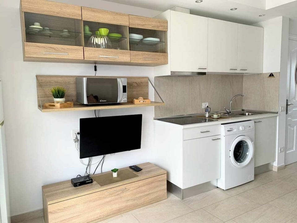 TV and multimedia,Kitchen or kitchenette