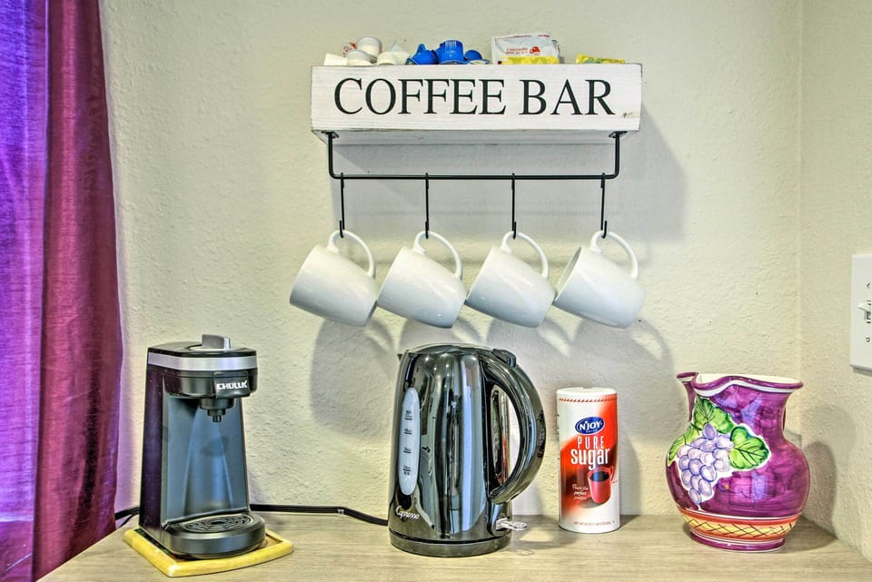 Coffee Bar | Coffee Maker | Water Kettle