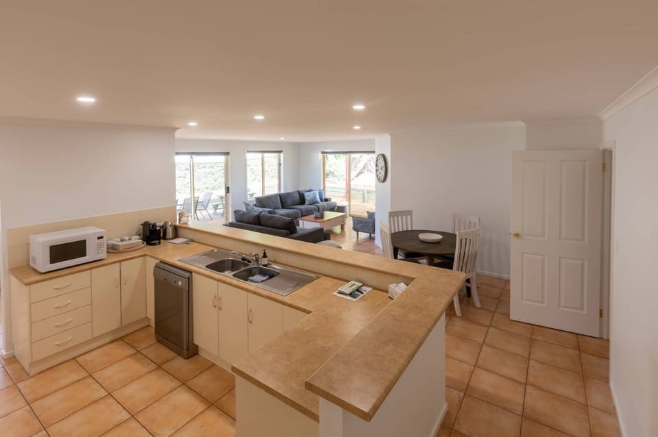 Plenty of space - walk in pantry 