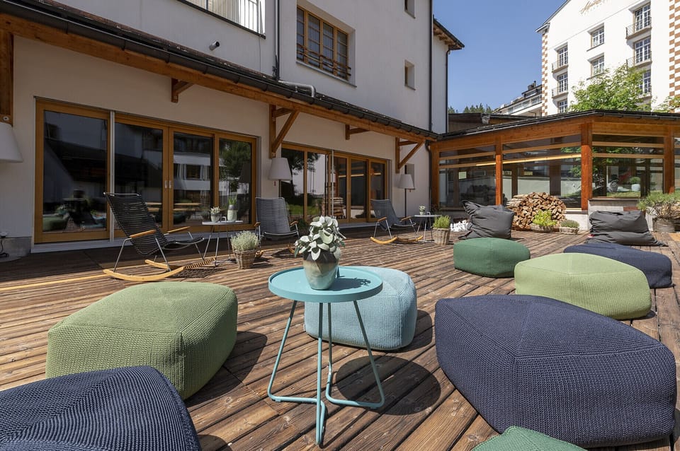 Inner courtyard Hotel Schweizerhof