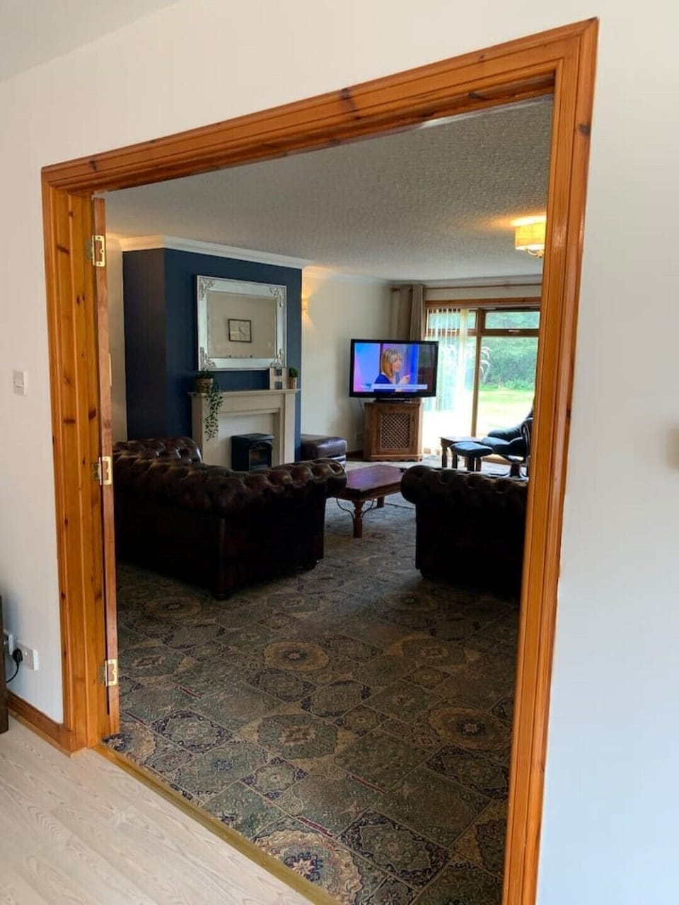 Connecting kitchen/diner to living room. Loads of open space