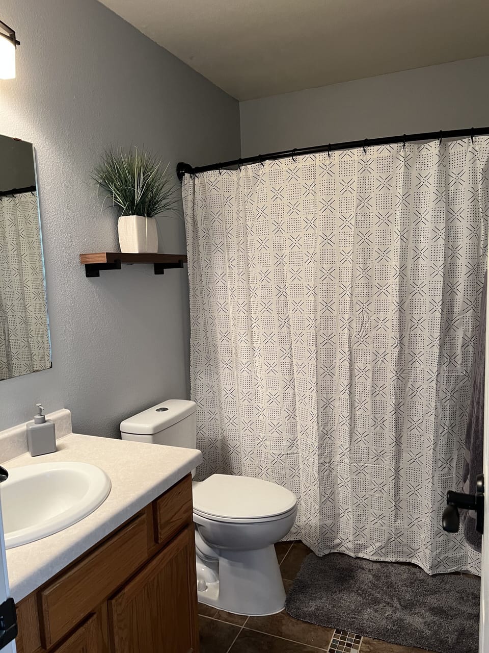 2nd upstairs bathroom