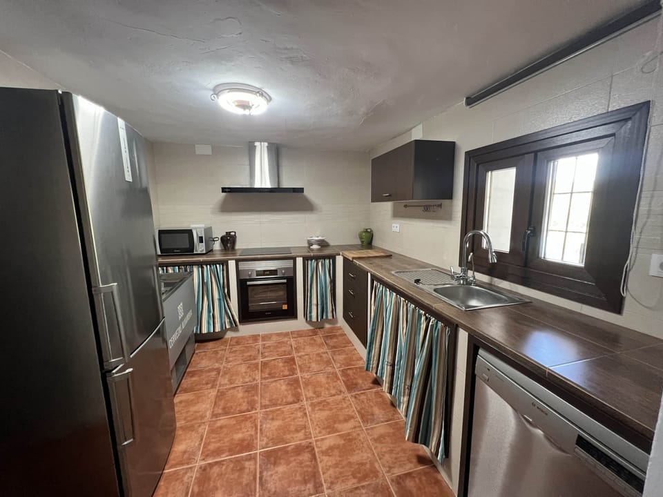 Interior Kitchen (1)